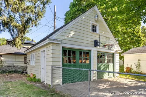 242 E Washington St, Ionia, MI 48846 photo 41