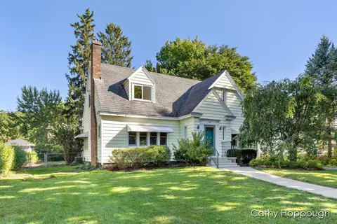 242 E Washington St, Ionia, MI 48846 photo 2