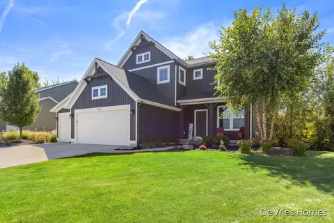 5906 Nile Dr, Wyoming, MI 49418