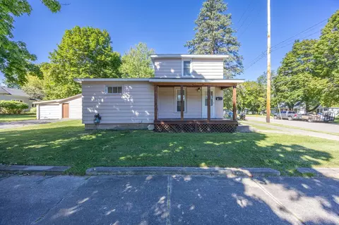 303 Spring St, Big Rapids, MI 49307 photo 2