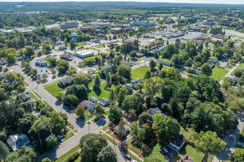 303 Spring St, Big Rapids, MI 49307 photo 8