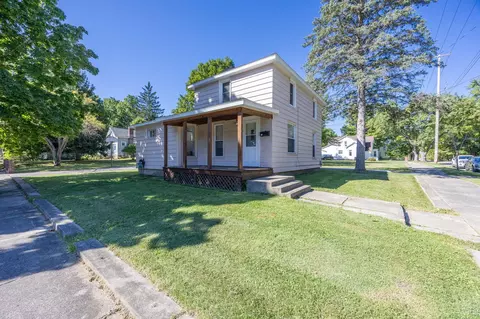 303 Spring St, Big Rapids, MI 49307 photo 3