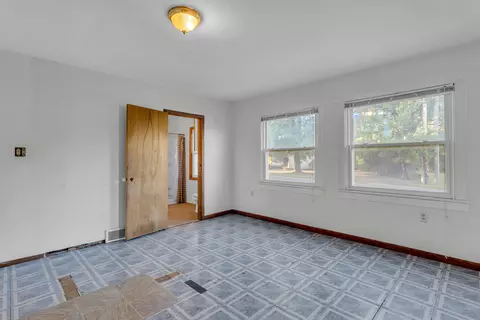 1102 E South St, Jackson, MI 49203 photo 6