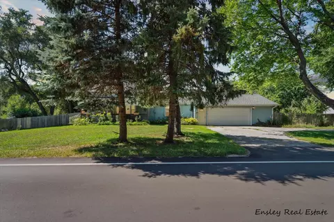 11229 Shaner Ave NE, Rockford, MI 49341