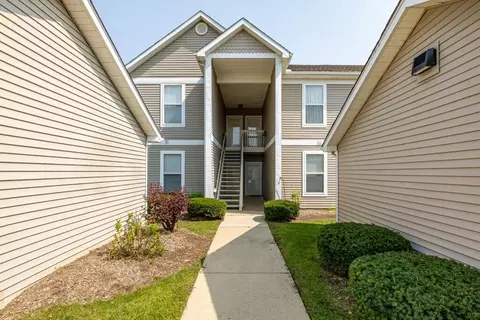 1380 Fox Pointe Cir, Ann Arbor, MI 48108