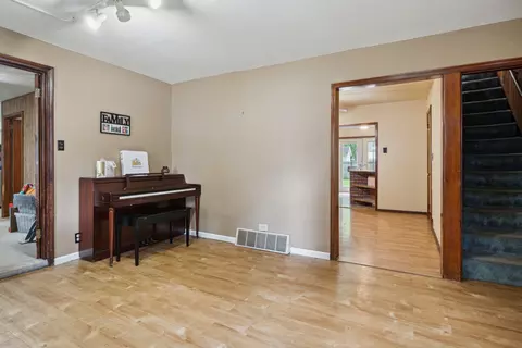 1534 Maple St, Niles, MI 49120 photo 8