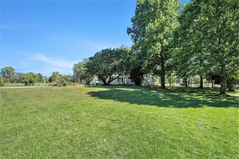 7614 E W Ave, Vicksburg, MI 49097
