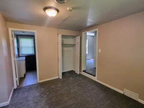 6080 Biddle St, Romulus, MI 48174 photo 8