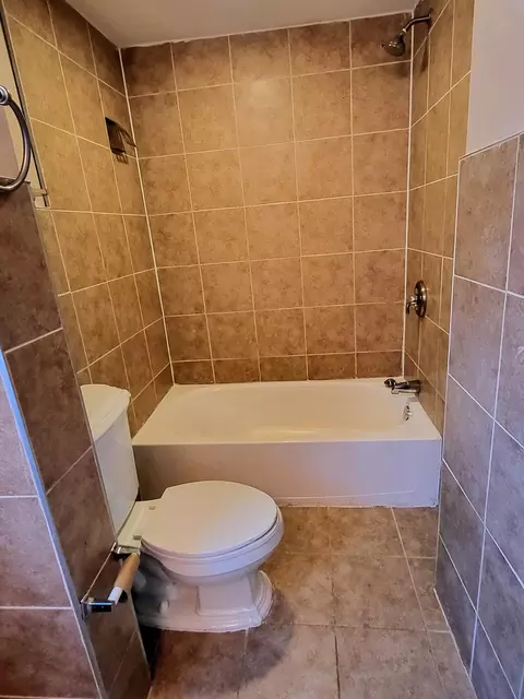6080 Biddle St, Romulus, MI 48174 photo 10