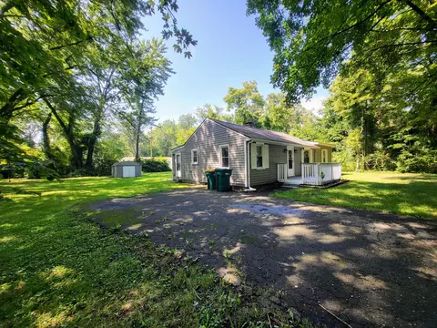 6080 Biddle St, Romulus, MI 48174 photo 2