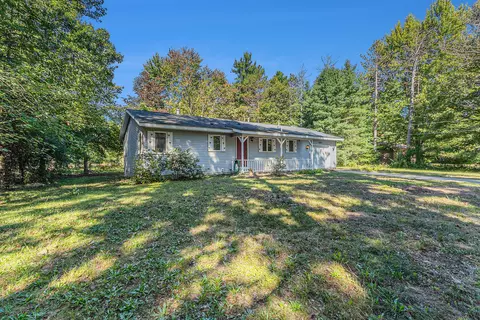 4005 Staple Rd, Muskegon, MI 49445
