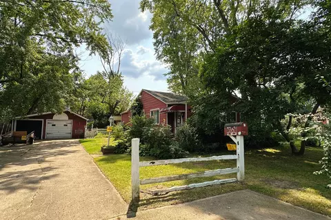 30429 Pardo St, Garden City, MI 48135
