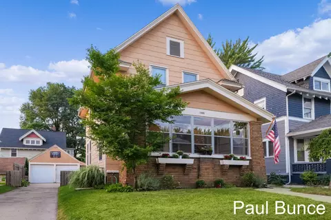 1005 Fountain St NE, Grand Rapids, MI 49503