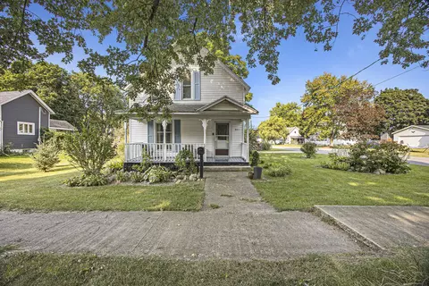 801 Pleasant St, Belding, MI 48809 photo 3
