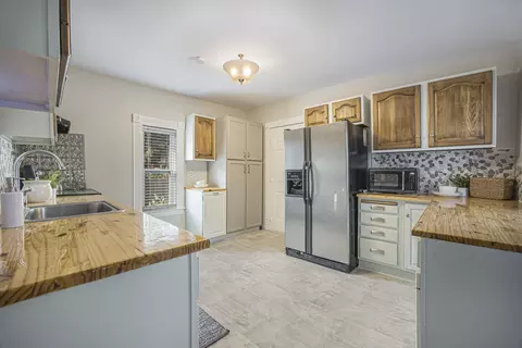 801 Pleasant St, Belding, MI 48809 photo 10