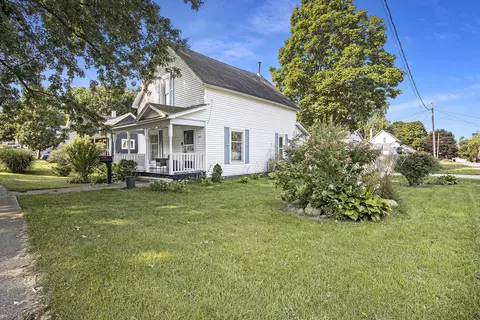 801 Pleasant St, Belding, MI 48809 photo 2