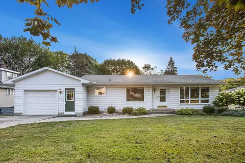 1126 Dick Ave NW, Grand Rapids, MI 49504