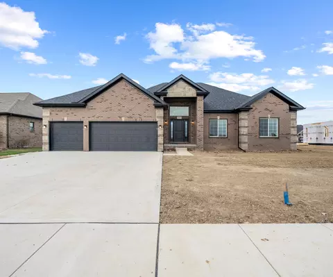 8465 Cobblestone Dr, Newport, MI 48166