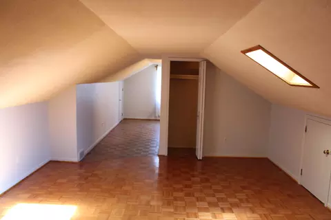 Bedroom - 305 Mills Rd, Saline, MI 48176 photo 8 of 10