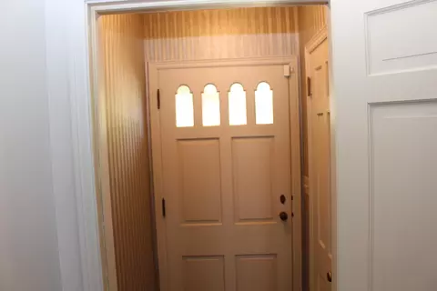 Entry Way - 305 Mills Rd, Saline, MI 48176 photo 1 of 6