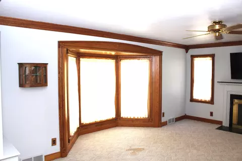 Living - 305 Mills Rd, Saline, MI 48176 photo 4 of 7