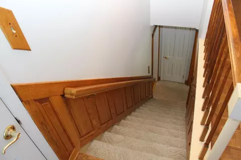 Entry Way - 305 Mills Rd, Saline, MI 48176 photo 4 of 6