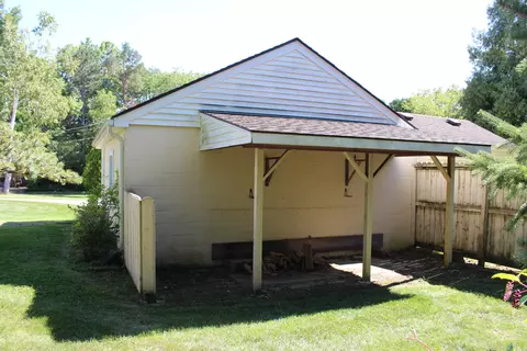 Exterior - 305 Mills Rd, Saline, MI 48176 photo 4 of 26