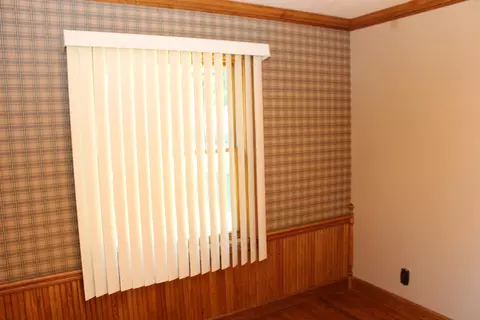 Bedroom - 305 Mills Rd, Saline, MI 48176 photo 2 of 10
