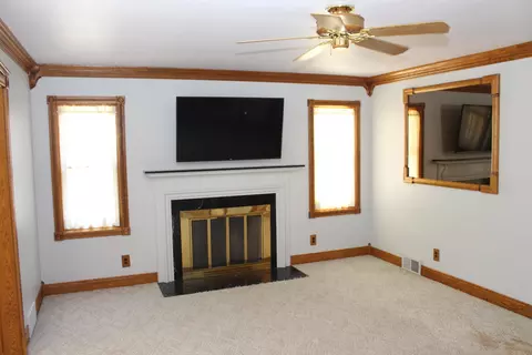 Living - 305 Mills Rd, Saline, MI 48176 photo 6 of 7