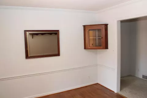 Living - 305 Mills Rd, Saline, MI 48176 photo 2 of 7