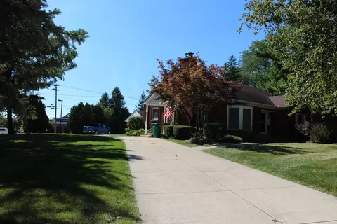 Exterior - 305 Mills Rd, Saline, MI 48176 photo 9 of 26