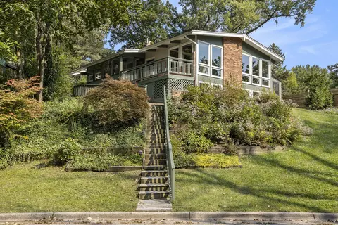385 Lake Park Ln, Ann Arbor, MI 48103