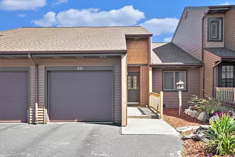 633 Maple Creek Dr, Holland, MI 49423