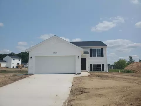 217 Vansen Dr, Kent City, MI 49330