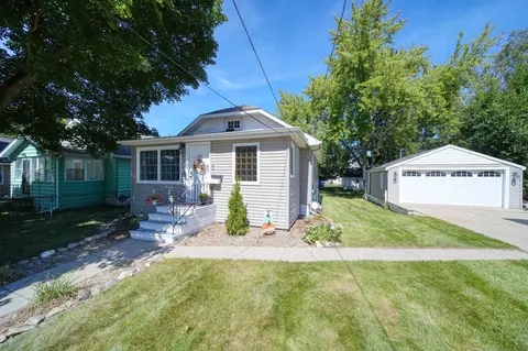 708 E Argyle St, Jackson, MI 49202