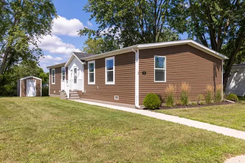 714 Mill St #70, Leslie, MI 49251