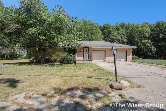 1646 Wilson Ave NW, Walker, MI 49534