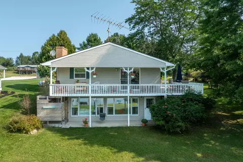 9370 Miramichi Dr, Evart, MI 49631