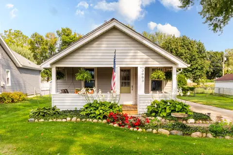 3083 Avalon Rd, Rochester, MI 48309