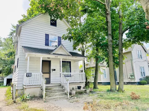 1516 Washington Ave, Kalamazoo, MI 49001