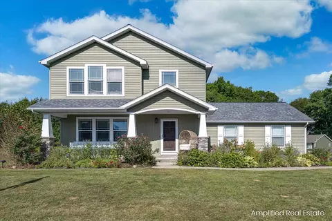 931 Oak Brook Dr, Middleville, MI 49333