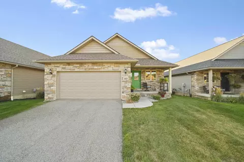 1025 Ridgeview Dr, Tecumseh, MI 49286