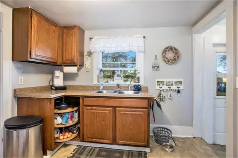 738 E Chicago St, Bronson, MI 49028 photo 7