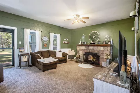 738 E Chicago St, Bronson, MI 49028 photo 3