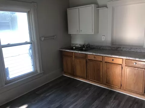 611 S Jackson St, Jackson, MI 49203 photo 36