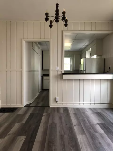 611 S Jackson St, Jackson, MI 49203 photo 8