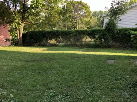 611 S Jackson St, Jackson, MI 49203 photo 3