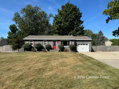 7555 22nd Ave, Jenison, MI 49429