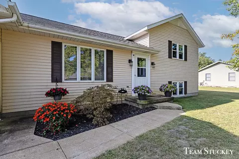 13185 Shutter Dr SE, Lowell, MI 49331 photo 4