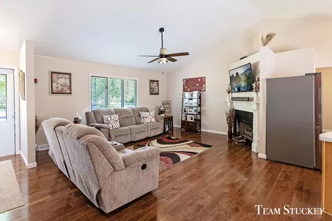 13185 Shutter Dr SE, Lowell, MI 49331 photo 5